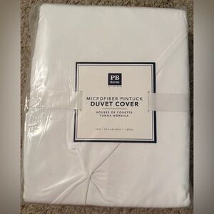 Pottery Barn dorm duvet cover teen.New